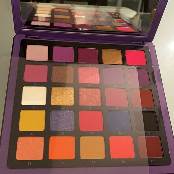 NORVINA -ABH COLLAB~ PRO PIGMENT PALETTE VOL.1 - Picture 10 of 14